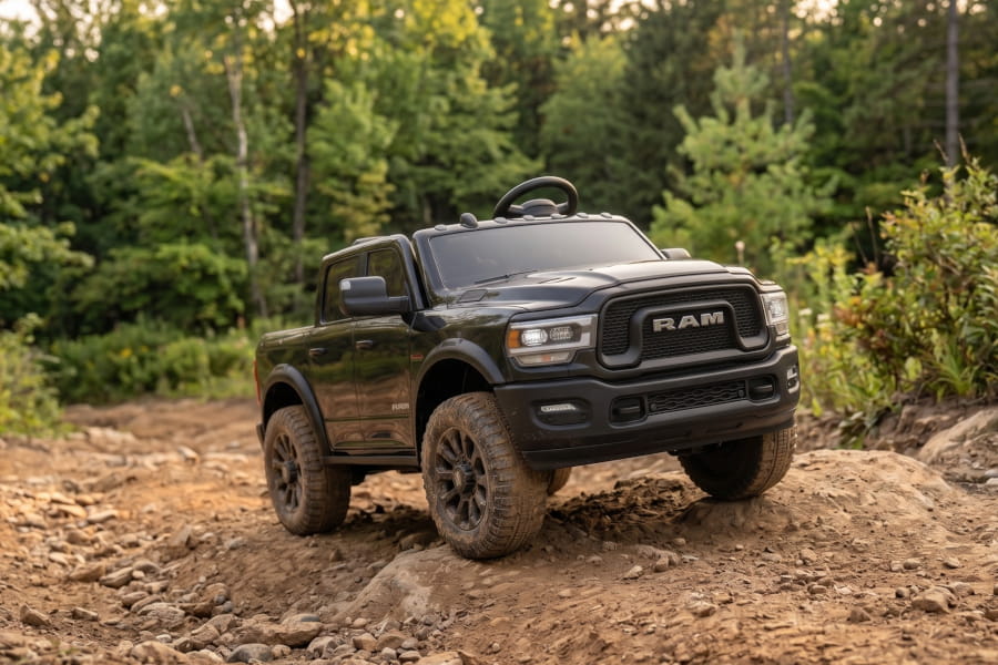 Dodge RAM 2500 "Rebel" 2-Sitzer 24V Kinder Elektrofahrzeug - Lizenziert mit Ledersitzen, EVA, Fernbedienung, Bluetooth