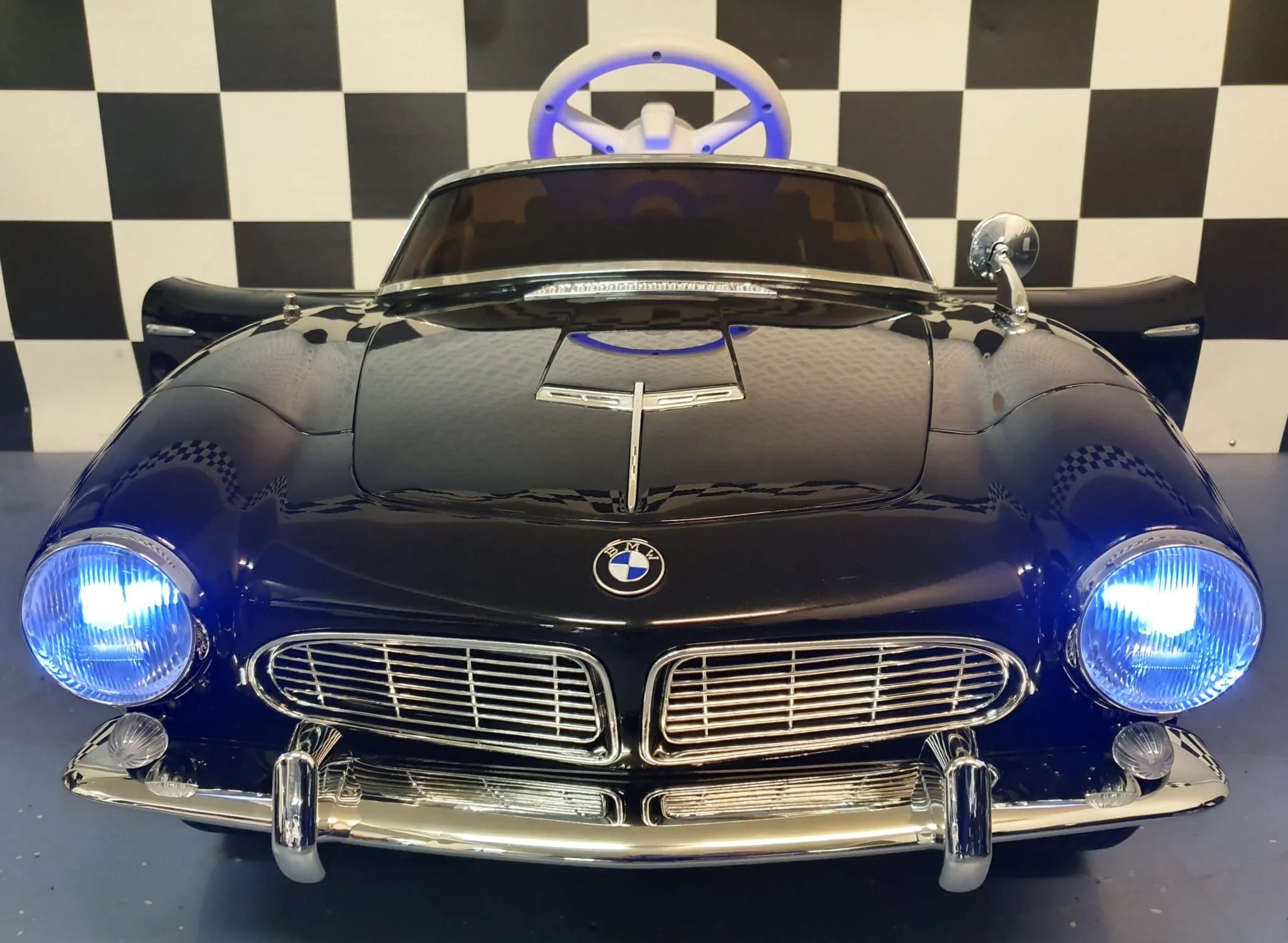 BMW 507 Kinder Oldtimer Elektroauto 12V – Lizenziert mit Ledersitz, MP3, Fernbedienung, 2x35W