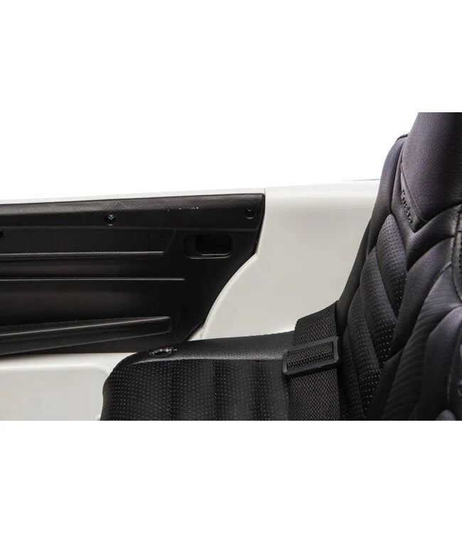 Porsche Macan Turbo Kinder Elektroauto mit Lithium Akku – Lizenziert, Ledersitz, Bluetooth, Fernbedienung, EVA,